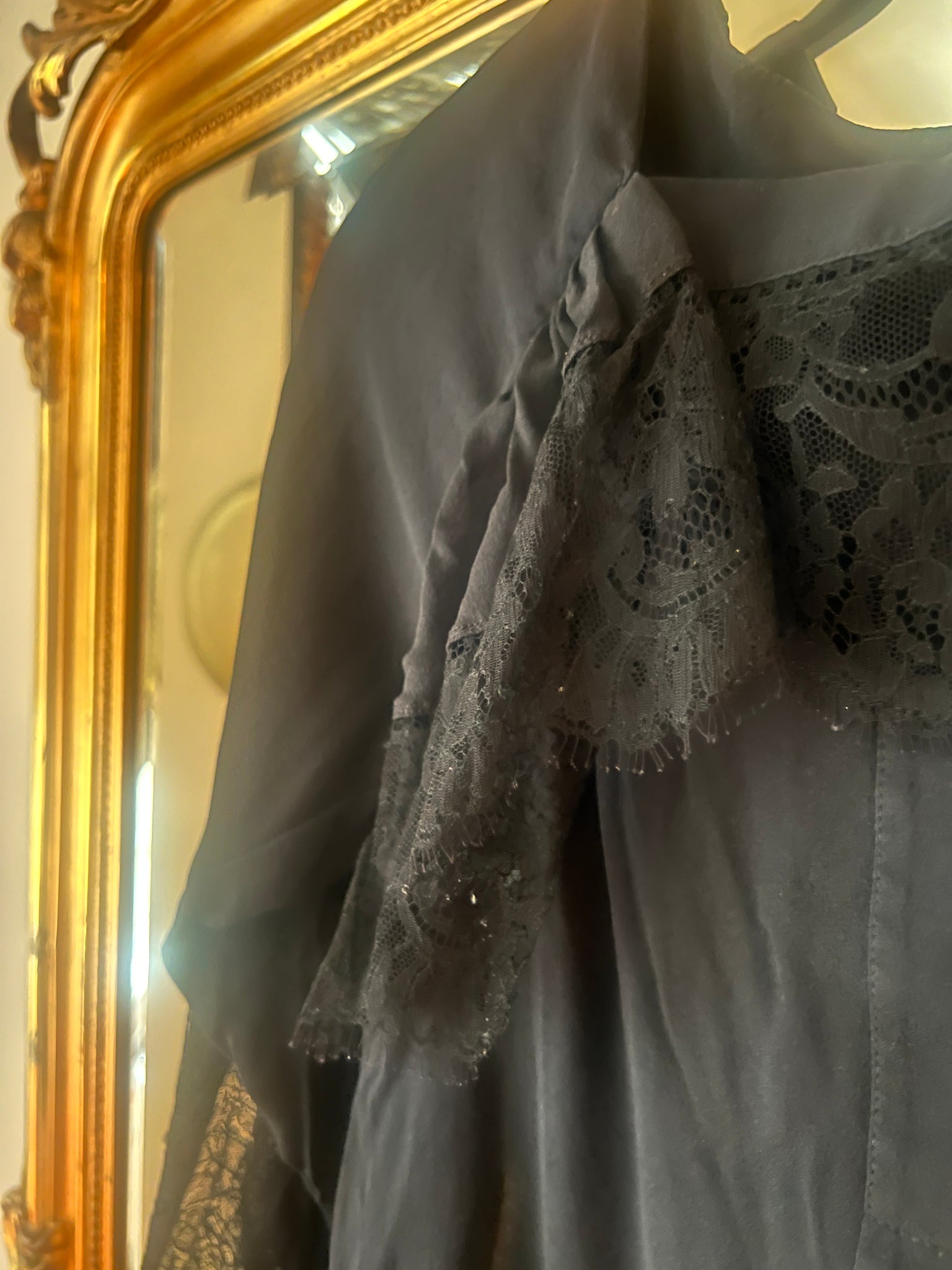 SC♡VS | PERFECT SILK & LACE SHIRT BY MAYLE